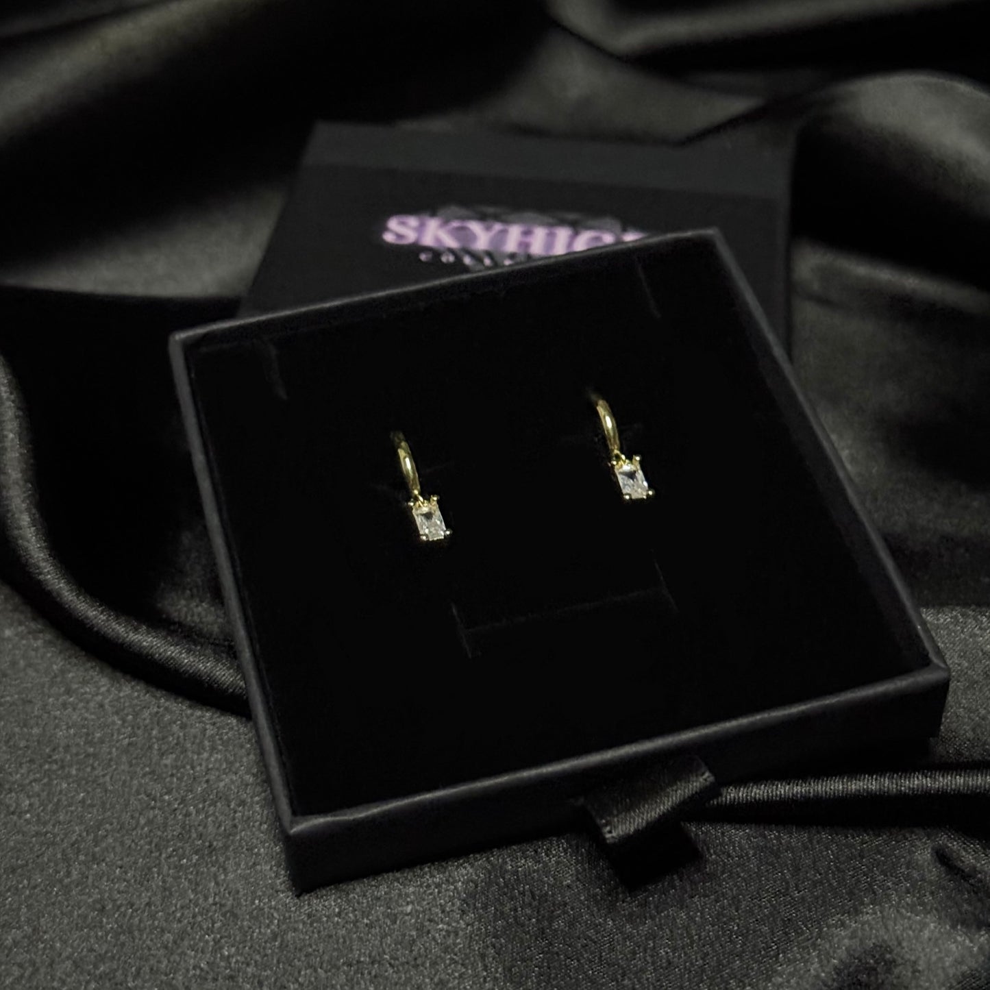 Златни обеци