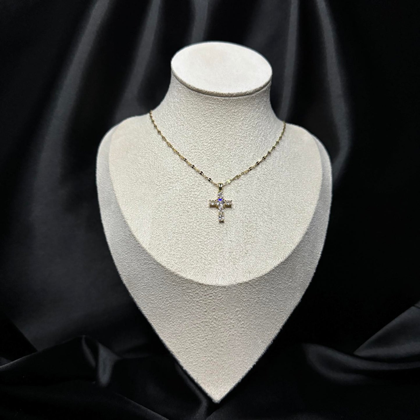 Златен кръст