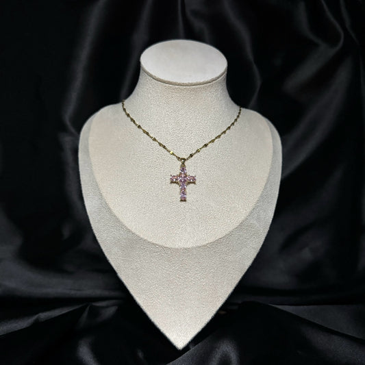 Колие с розов кръст