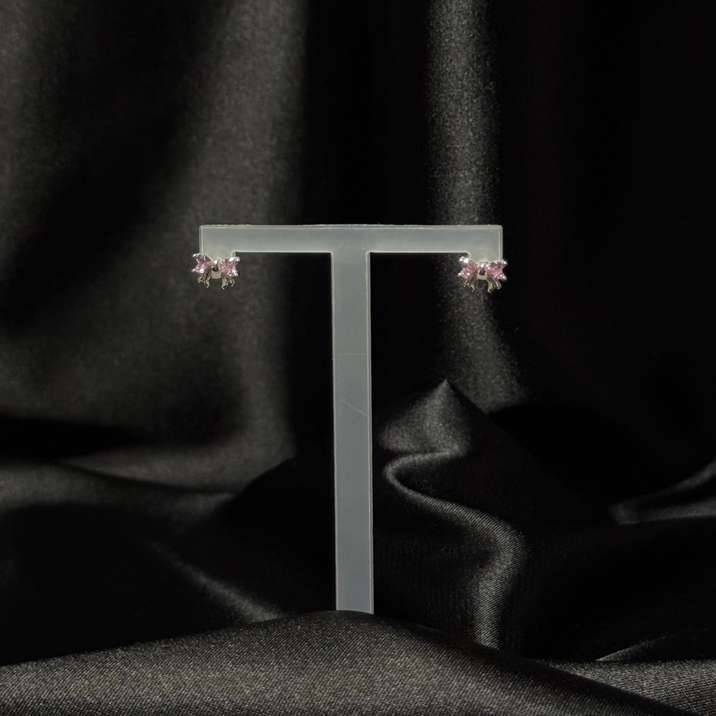 Обеци с розова панделка