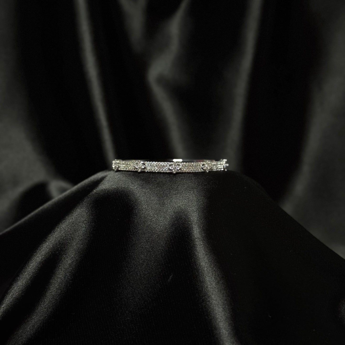 Гривна с блясък